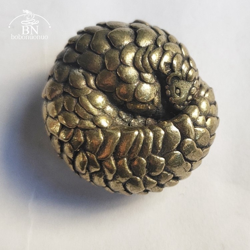Retro Gaming Decor - Solid Brass Hình Cầu Tê Tê
