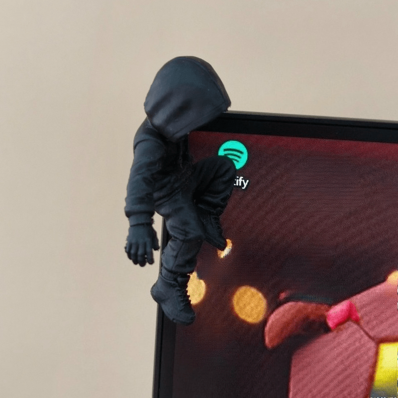 Climb Hoodie Alien Mini Statue - đánh giá và giá Retro Gaming Desk